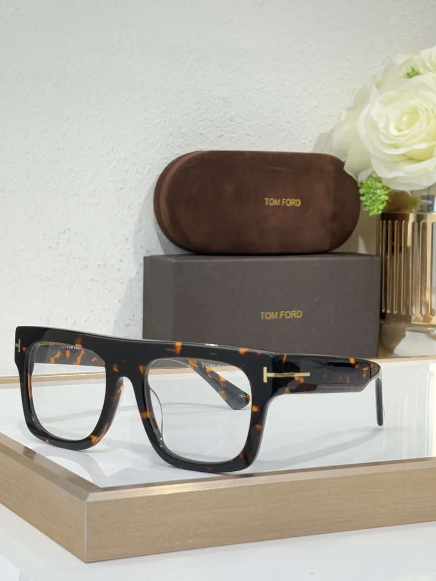 Professional Tom Ford FT0711 Optical Glasses – Tom Ford Glasses Frames | Trade Eyewear Distributor