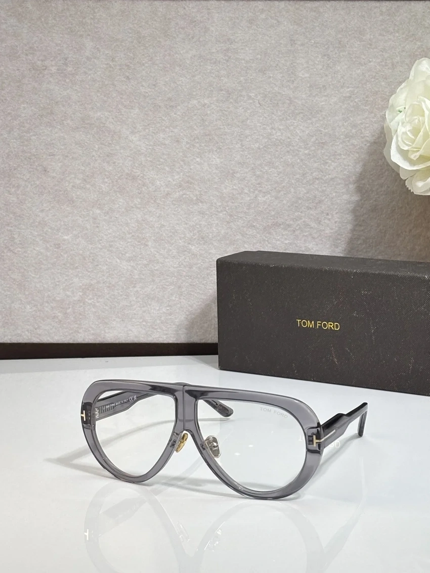 Professional Tom Ford FT0836 Spectacle Frames – Celebrities Wearing Tom Ford Glasses | B2B Optical Supplier