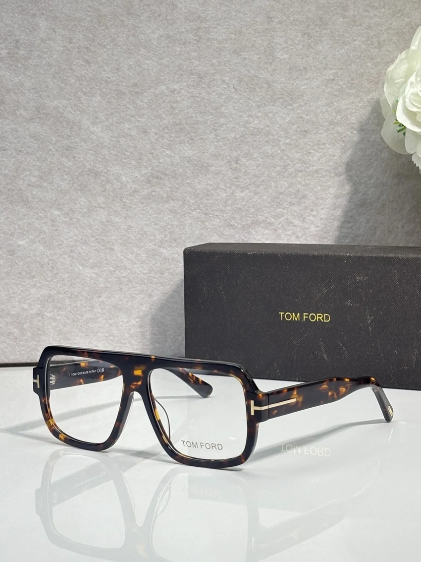 Authentic Tom Ford FT0933 Eyewear – Tom Ford Clear Eyeglass Frames | Optical Store Supply