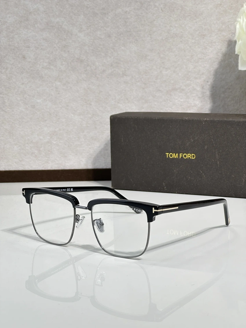 High-Quality Tom Ford FT0997 Spectacle Frames – Round Glasses Tom Ford | Retail Optical Partner