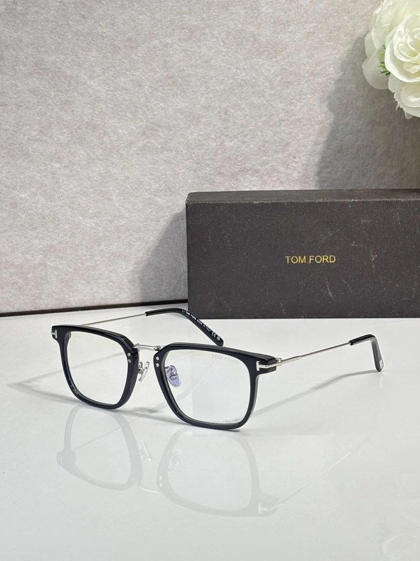 Professional Tom Ford FT1042 Eyeglasses – Round Tom Ford Glasses | Wholesale Distributor