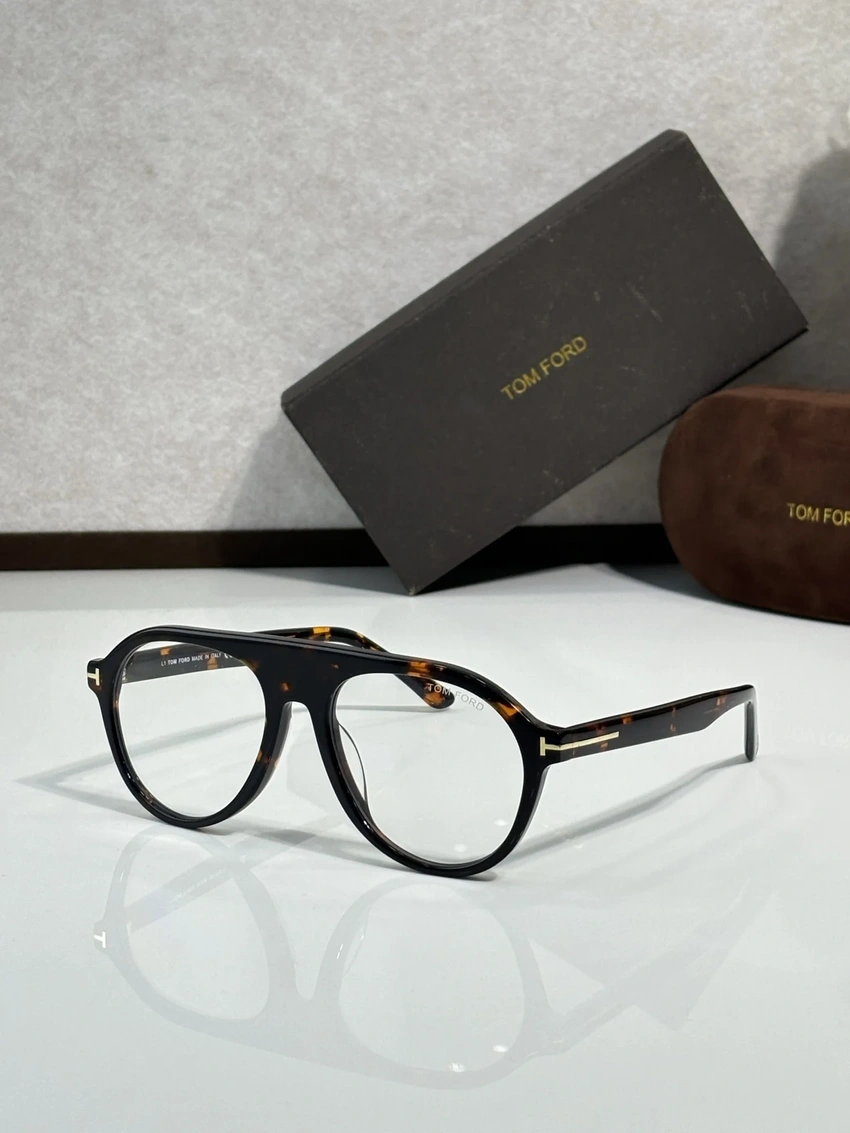Luxury Tom Ford FT1047 Spectacle Frames – Tom Ford Black Frame Glasses | Wholesale Distributor