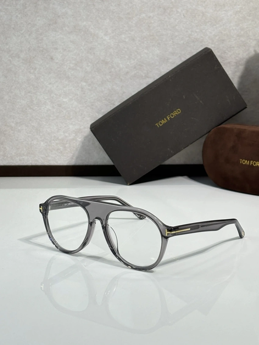 Luxury Tom Ford FT1047 Spectacle Frames – Tom Ford Black Frame Glasses | Wholesale Distributor