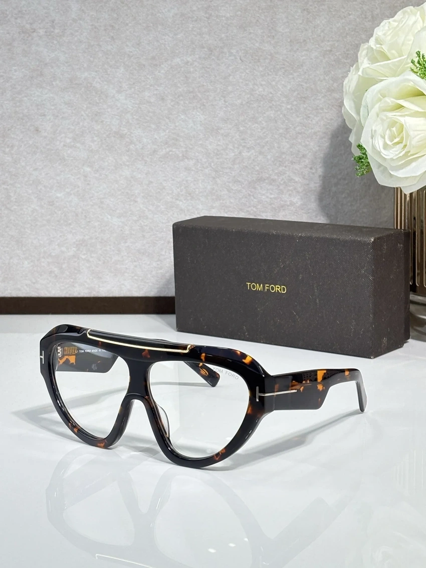 Authentic Tom Ford FT1094 Optical Glasses – Tom Ford Butterfly Glasses | Bulk Distributor