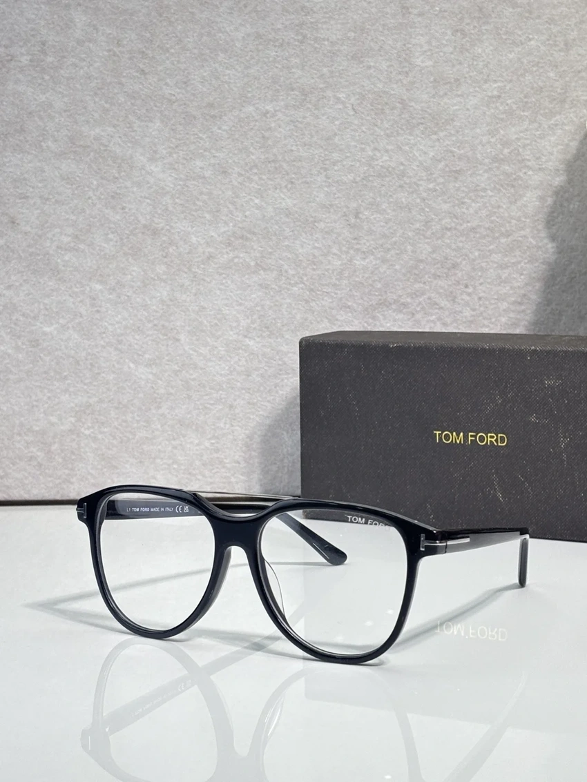 High-Quality Tom Ford FT1098 Spectacle Frames – Tom Ford Reading Glasses Womens | Bulk Distributor