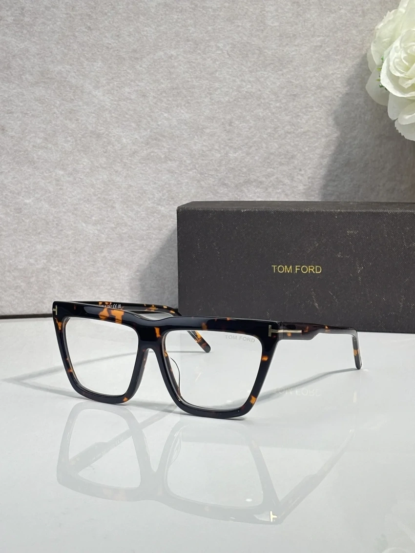 Designer Tom Ford FT1110 Eyeglasses – Tom Ford Women’s Prescription Glasses | Bulk Distributor