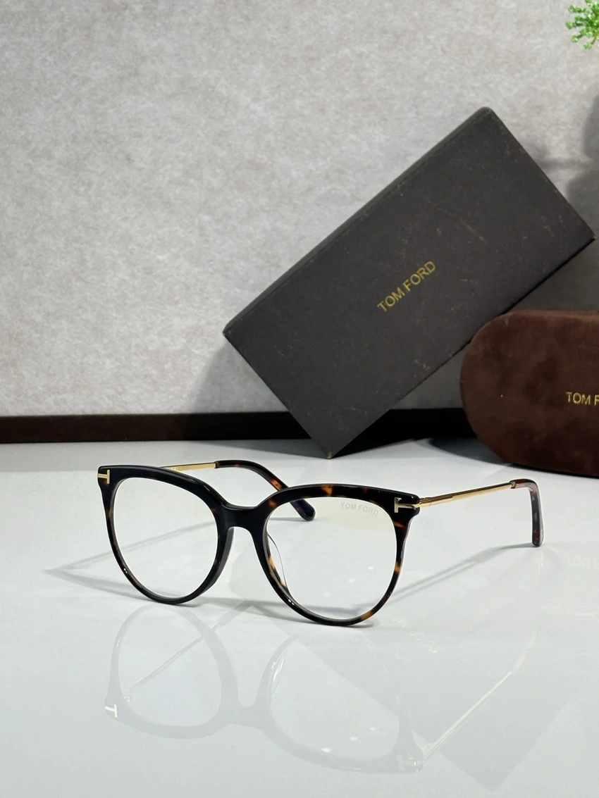 Wholesale Tom Ford FT1121 Spectacle Frames – Tom Ford Glasses Pink | B2B Optical Supplier