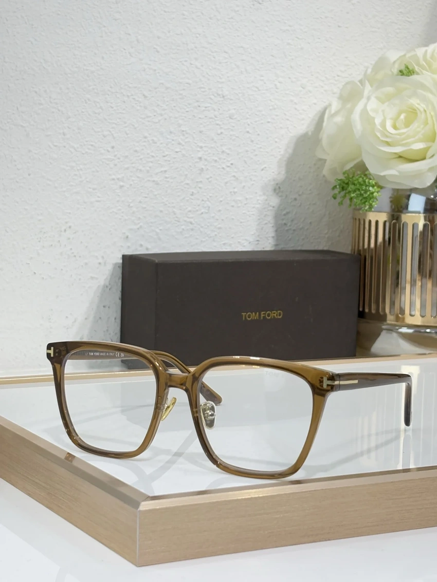 Premium Tom Ford FT1132 Spectacle Frames – Tom Ford Tortoise Shell Eyeglasses | Bulk Distributor