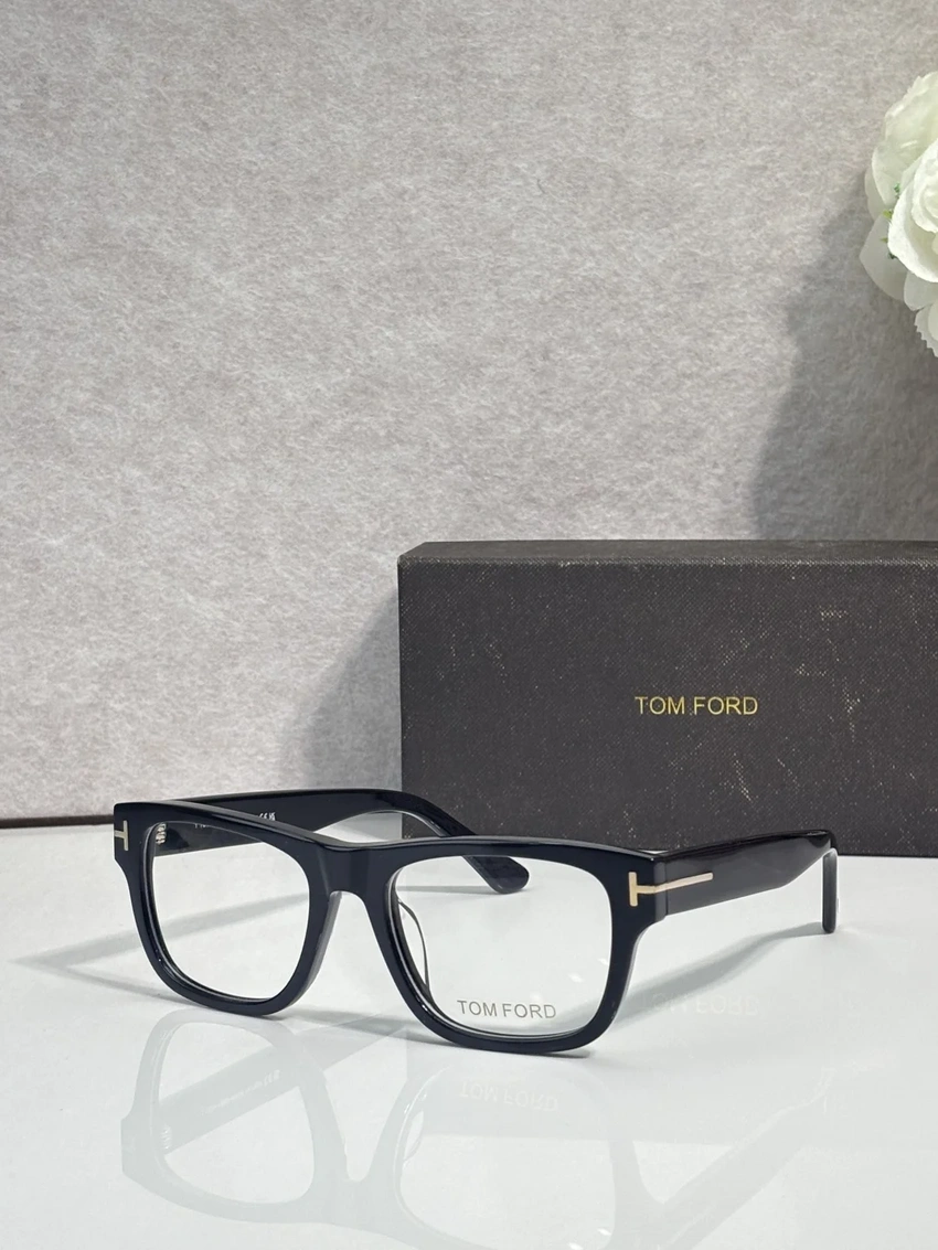 Designer Tom Ford FT1303 Optical Frames – Pink Tom Ford Glasses | Retail Optical Partner