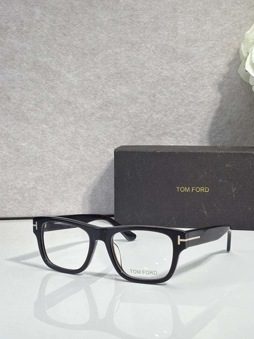 Elite Tom Ford FT1303 Eyewear – Tom Ford Clear Eyeglass Frames | Trade Eyewear Distributor
