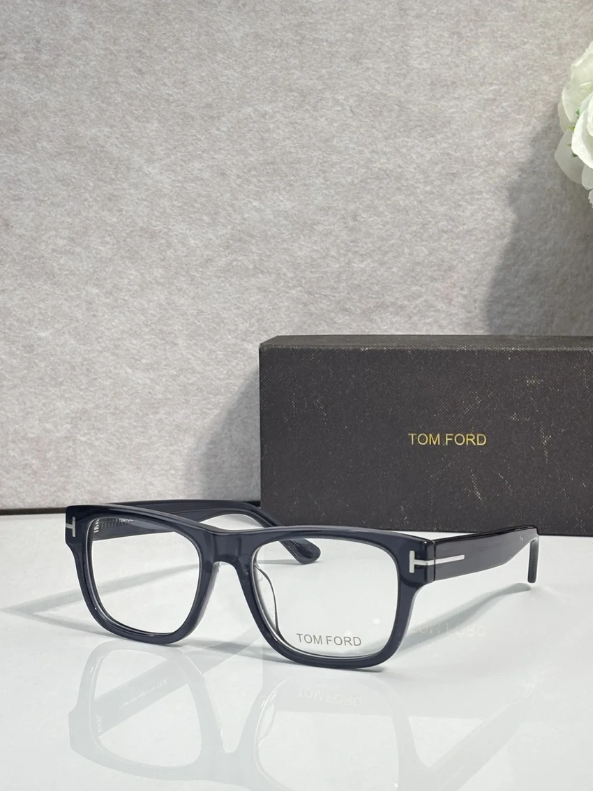 Designer Tom Ford FT1303 Optical Frames – Pink Tom Ford Glasses | Retail Optical Partner
