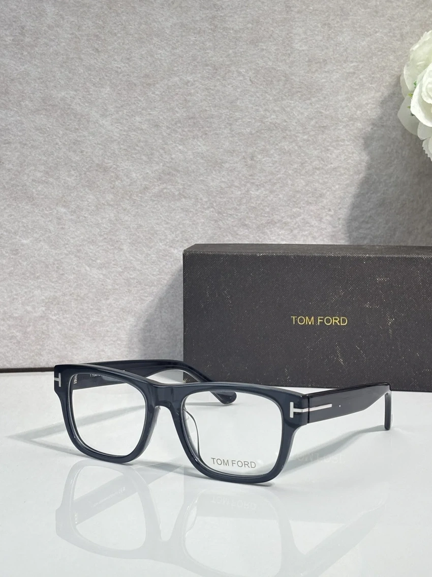 Designer Tom Ford FT1303 Optical Frames – Pink Tom Ford Glasses | Retail Optical Partner