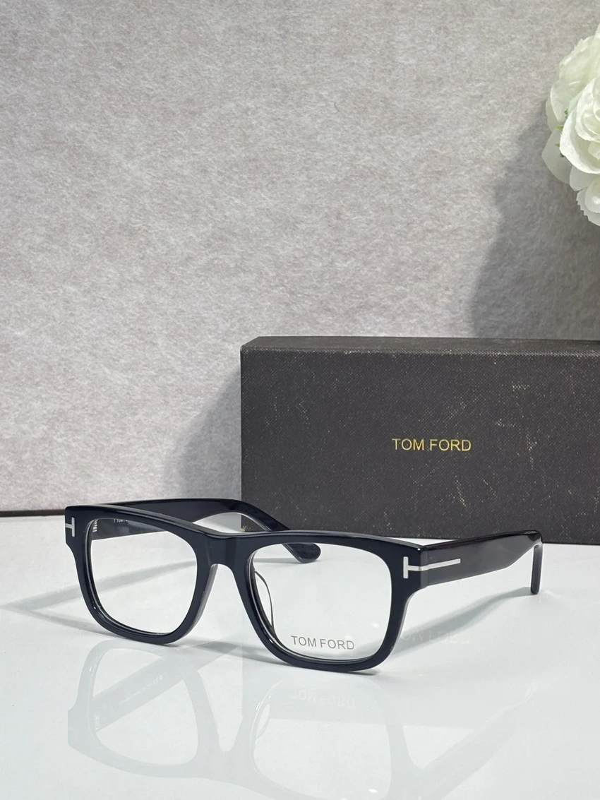 Elite Tom Ford FT1303 Eyewear – Tom Ford Clear Eyeglass Frames | Trade Eyewear Distributor