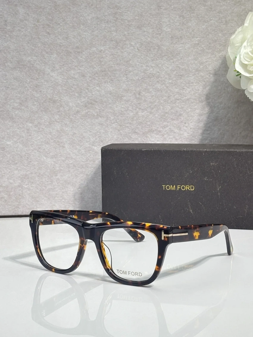 High-Quality Tom Ford FT1304 Optical Frames – Clear Tom Ford Eyeglasses | Wholesale Distributor