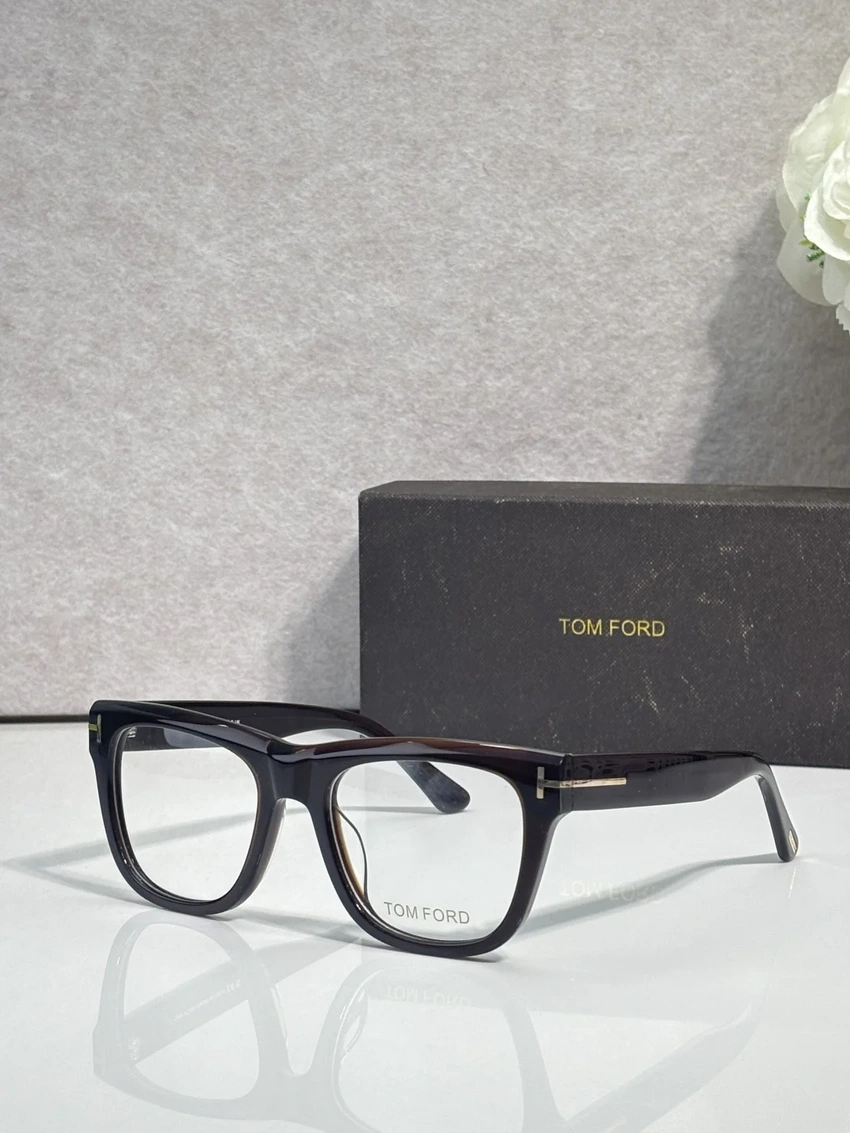 Designer Tom Ford FT1304 Prescription Frames – Red Tom Ford Glasses | Bulk Distributor