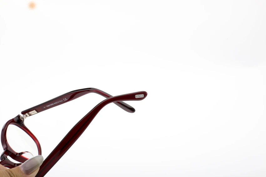High-Quality Tom Ford FT5698-B Eyeglasses – Designer Eyeglasses Tom Ford | B2B Optical Supplier
