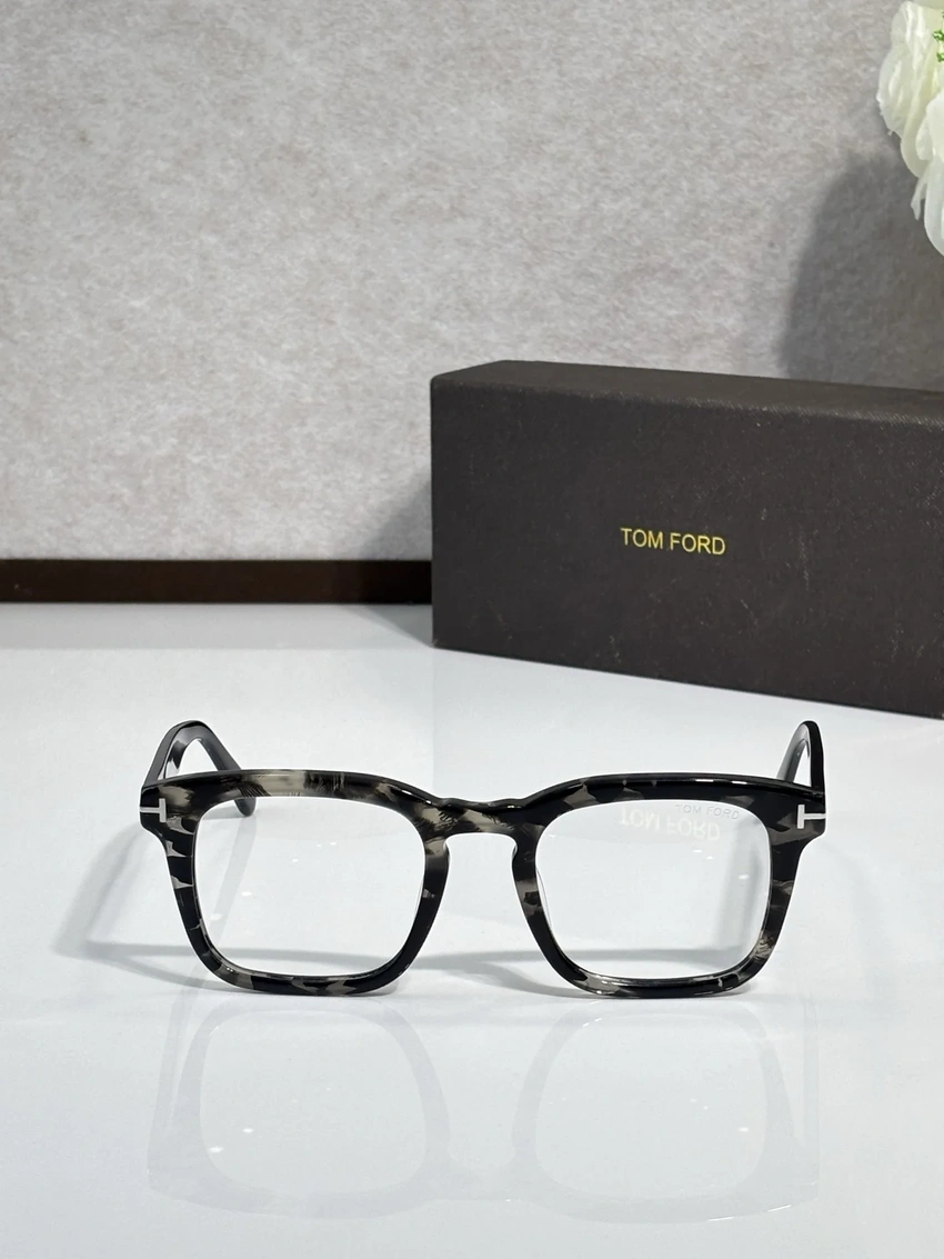 High-Quality Tom Ford FT6025 Eyewear – Tom Ford Blue Glasses | Wholesale Distributor