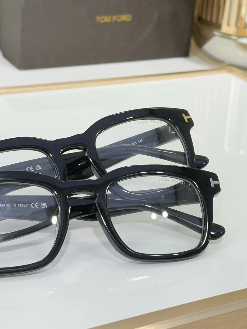 High-Quality Tom Ford FT6025 Optical Frames – Tom Ford Eyeglass Frames For Men | Wholesale Distributor