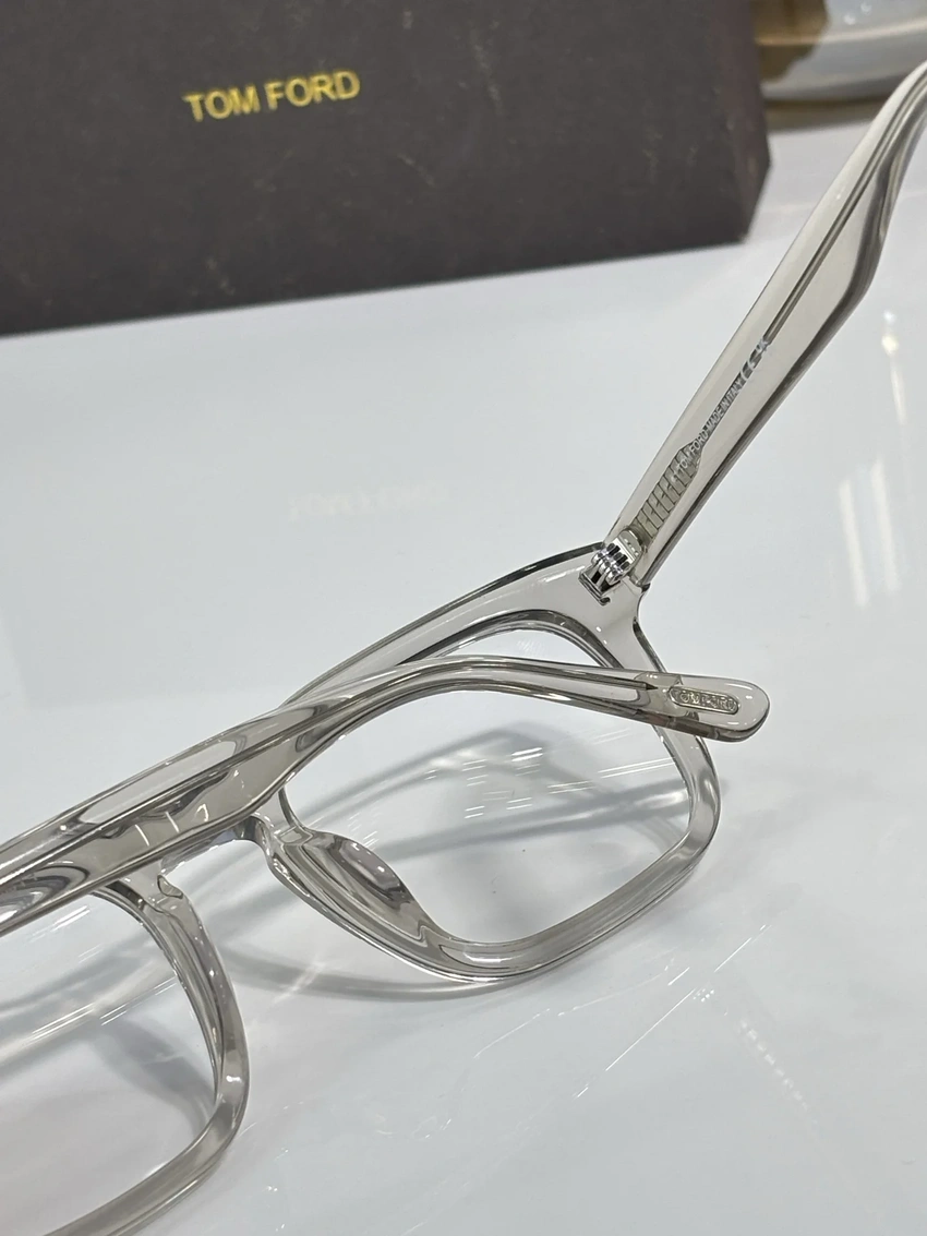 High-Quality Tom Ford FT6025 Optical Frames – Tom Ford Eyeglass Frames For Men | Wholesale Distributor