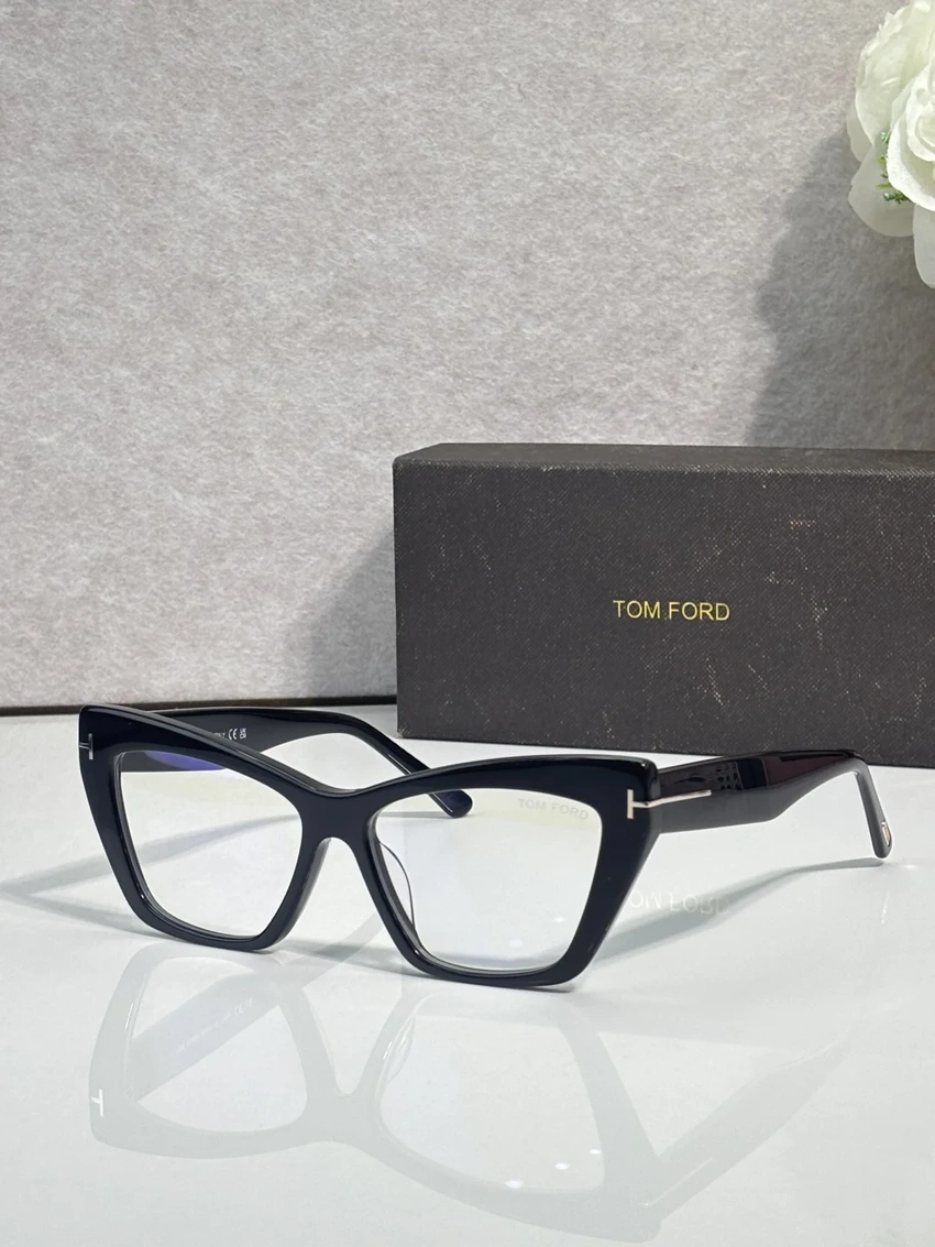 Professional Tom Ford FT6026 Spectacle Frames – Tom Ford Reading Glasses Womens | B2B Optical Supplier