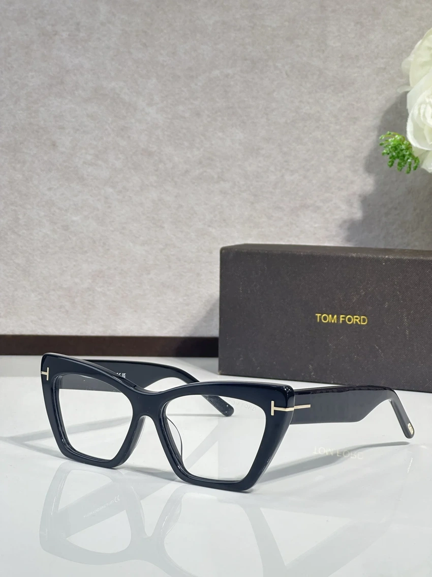 Professional Tom Ford FT6026 Spectacle Frames – Tom Ford Reading Glasses Womens | B2B Optical Supplier