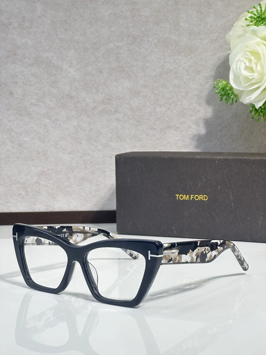 Wholesale Tom Ford FT6026 Spectacle Frames – Tom Ford Eyeglass Frames Men | Retail Optical Partner
