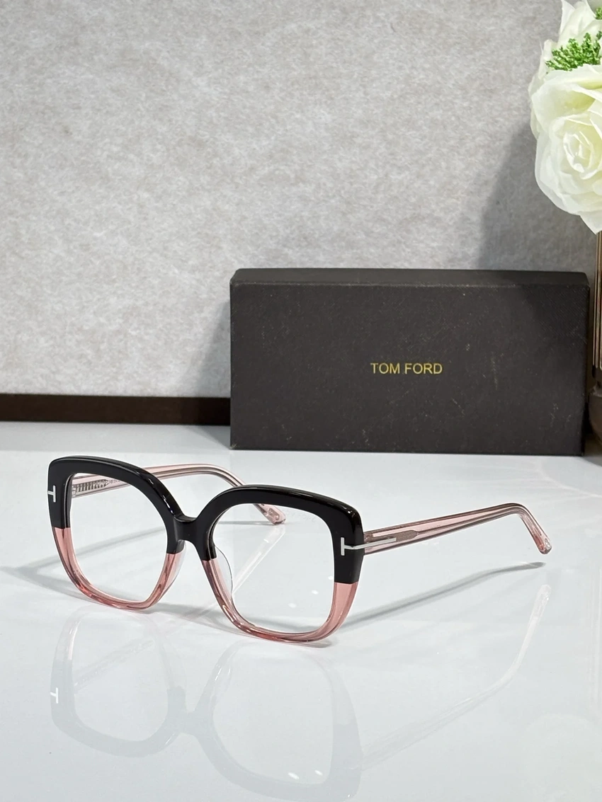 High-Quality Tom Ford FT6043 Spectacle Frames – Fake Tom Ford Glasses | B2B Optical Supplier