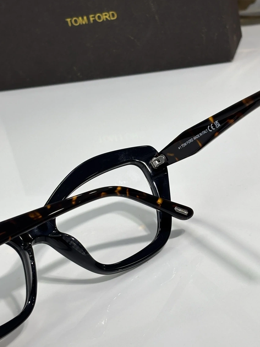 High-Quality Tom Ford FT6044 Optical Frames – Tom Ford Prescription Glasses Men | Bulk Distributor