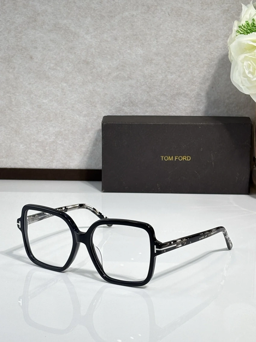 Authentic Tom Ford FT6063 Eyeglasses – Round Glasses Tom Ford | Retail Optical Partner