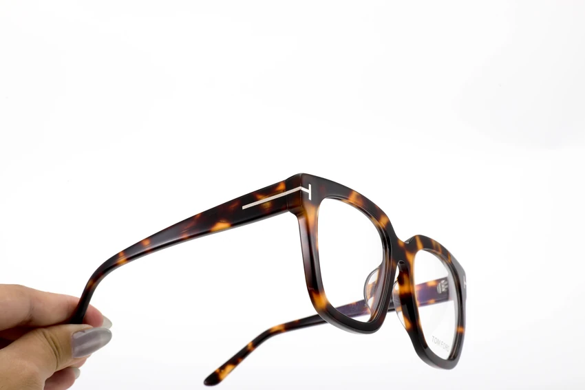 Designer Tom Ford FT690-F Optical Glasses – Tom Ford Kingsman Glasses | Bulk Distributor