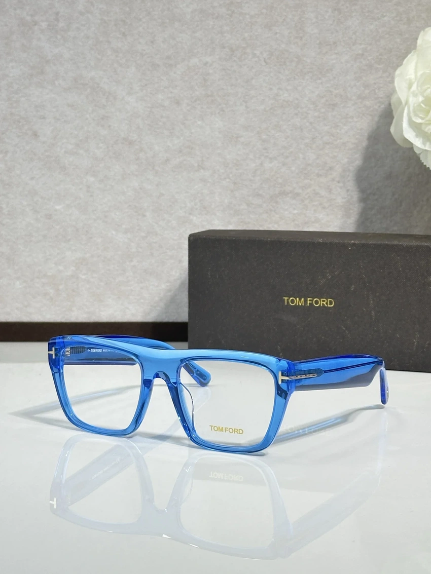 Authentic Tom Ford TF1077 Optical Glasses – Clear Tom Ford Eyeglasses | Wholesale Distributor