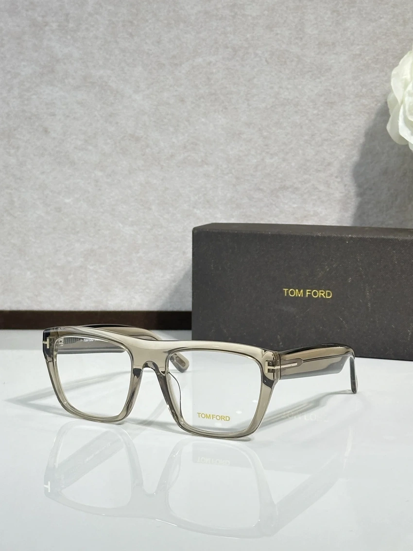 Designer Tom Ford TF1077 Eyewear – Tom Ford Glasses Mens Frames | Trade Eyewear Distributor