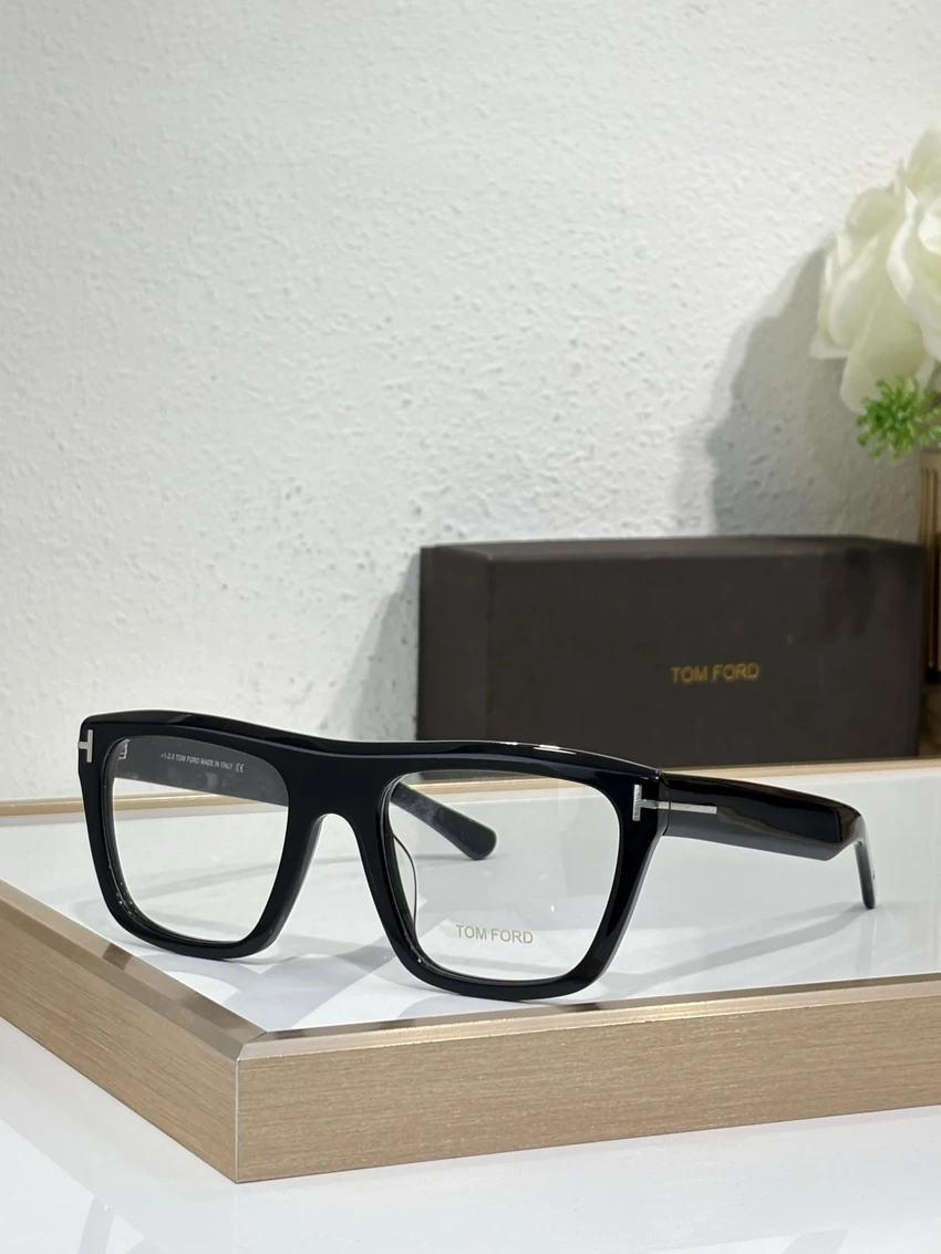 Authentic Tom Ford TF1077 Spectacle Frames – Red Tom Ford Glasses | Bulk Distributor