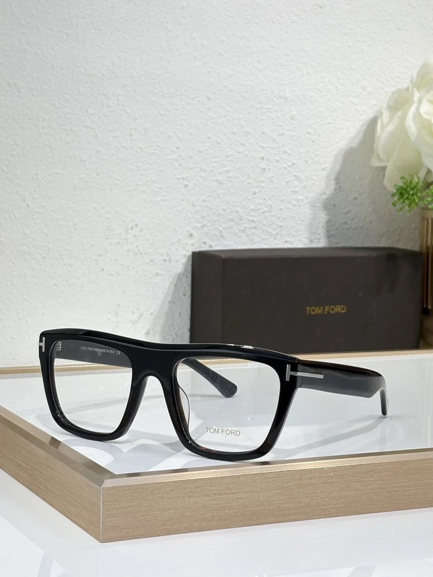 Authentic Tom Ford TF1077 Spectacle Frames – Red Tom Ford Glasses | Bulk Distributor