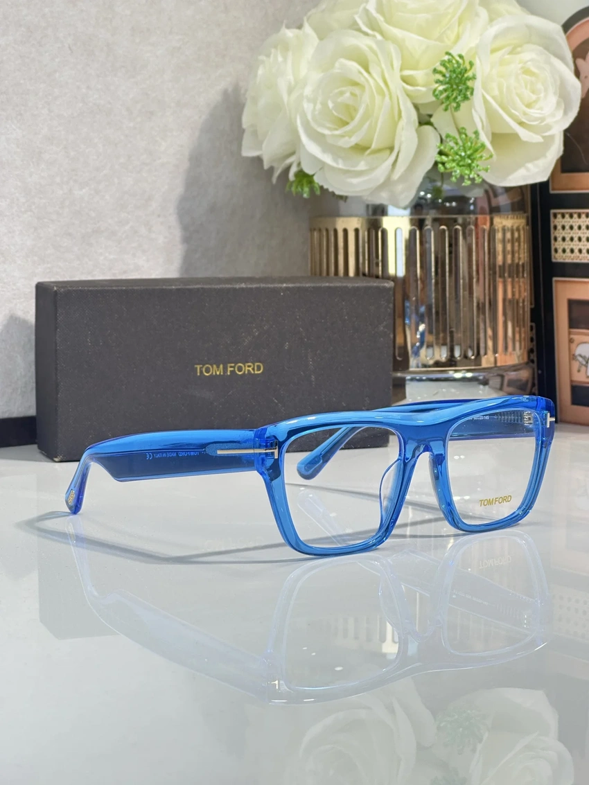 Authentic Tom Ford TF1077 Spectacle Frames – Red Tom Ford Glasses | Bulk Distributor
