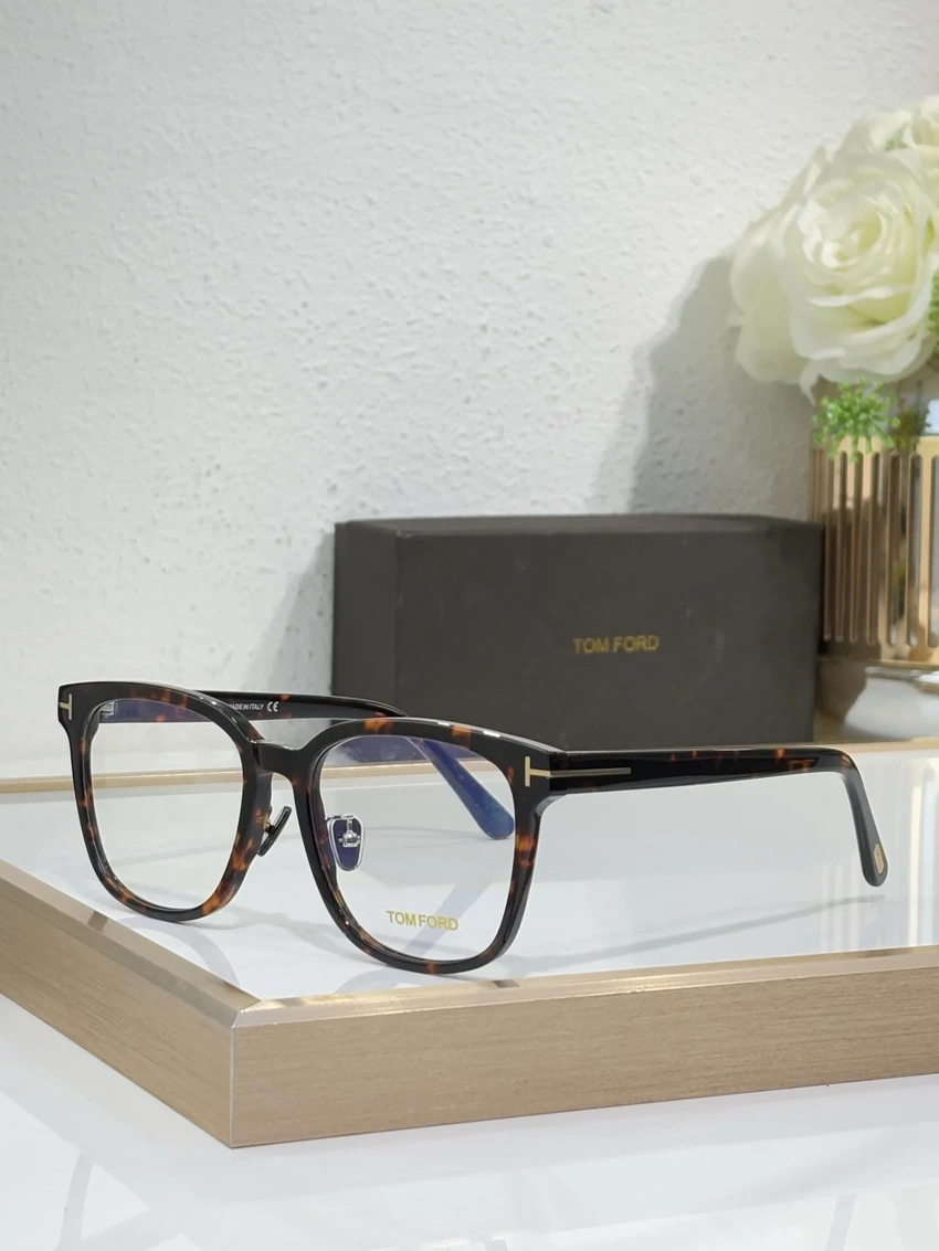 Premium Tom Ford TF1136 Spectacle Frames – Tom Ford Cat Eye Frames | Bulk Distributor
