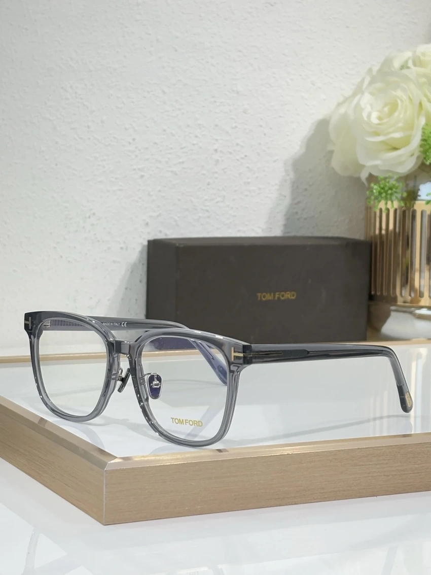 High-Quality Tom Ford TF1136 Eyewear – Tom Ford Men’s Eyeglasses | Retail Optical Partner
