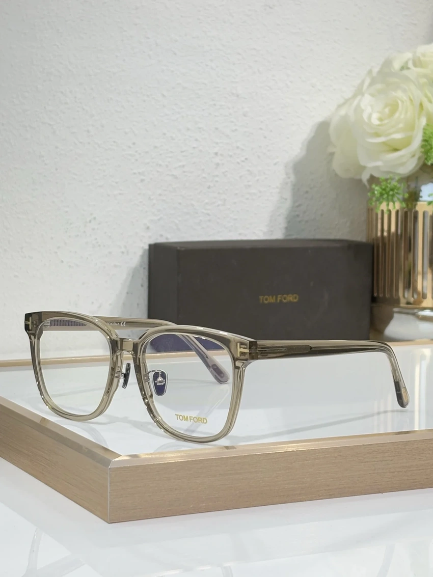 Premium Tom Ford TF1136 Spectacle Frames – Tom Ford Cat Eye Frames | Bulk Distributor