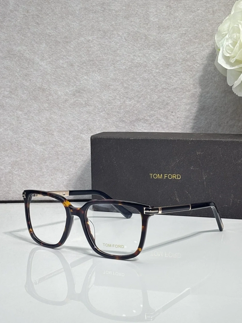 Luxury Tom Ford TF1183 Spectacle Frames – Tom Ford Women’s Glasses | Bulk Distributor