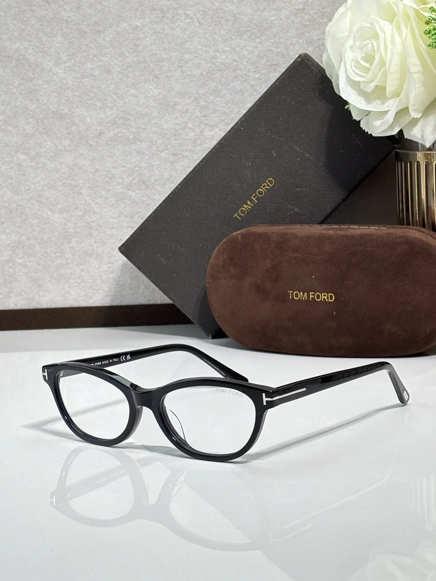 High-Quality Tom Ford TF1310 Optical Frames – Tom Ford Reading Glasses Men | Bulk Distributor