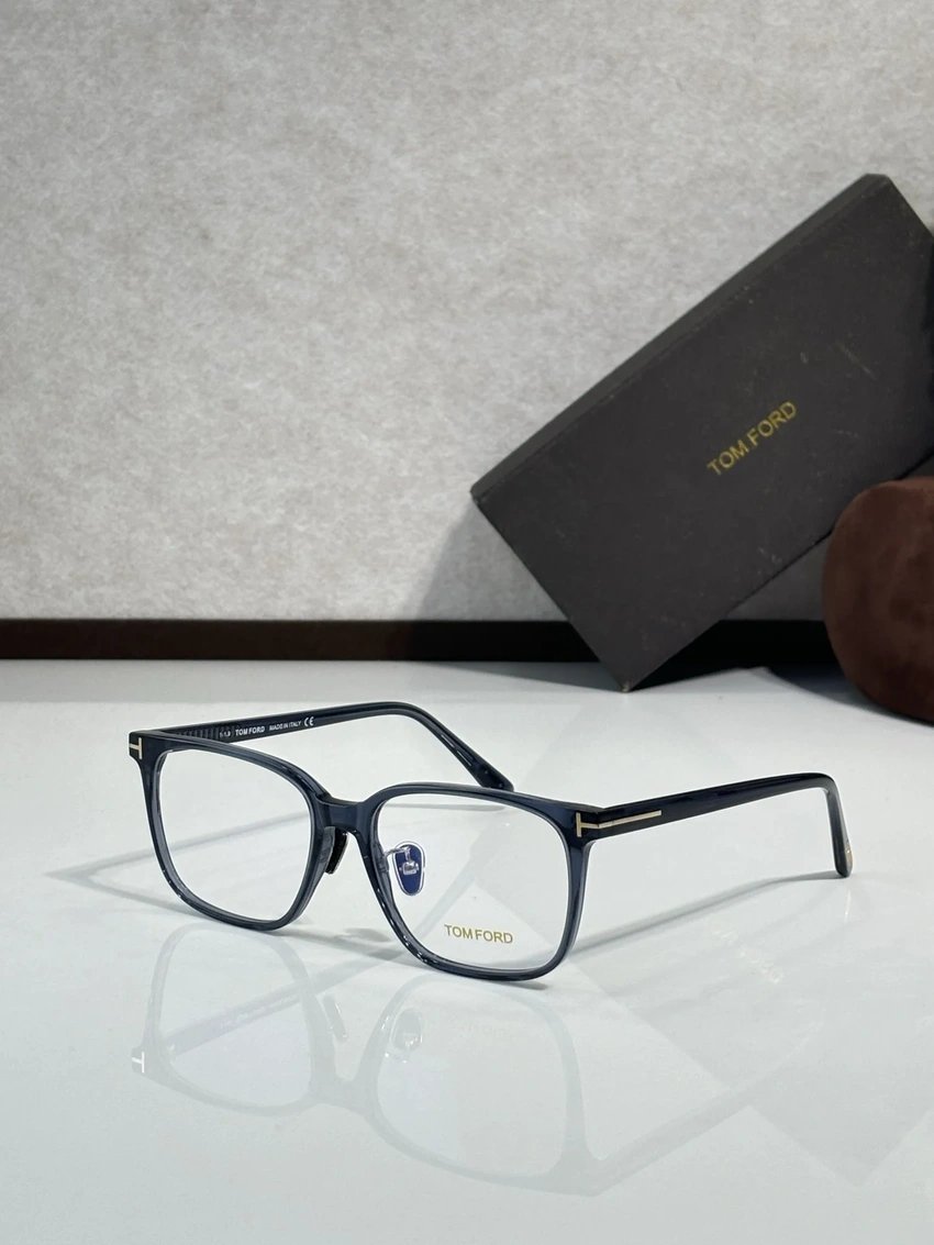 Authentic Tom Ford TF5558 Spectacle Frames – Tom Ford Prescription Glasses For Men | Retail Optical Partner