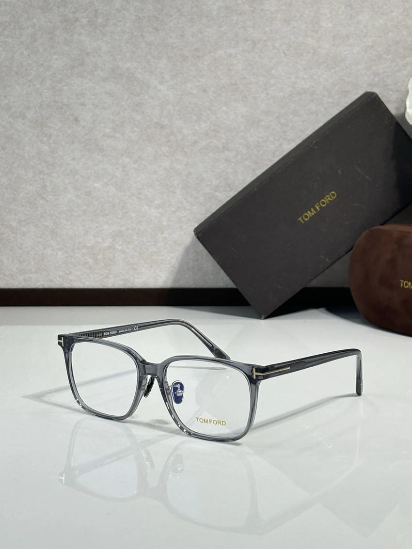 Authentic Tom Ford TF5558 Spectacle Frames – Tom Ford Prescription Glasses For Men | Retail Optical Partner