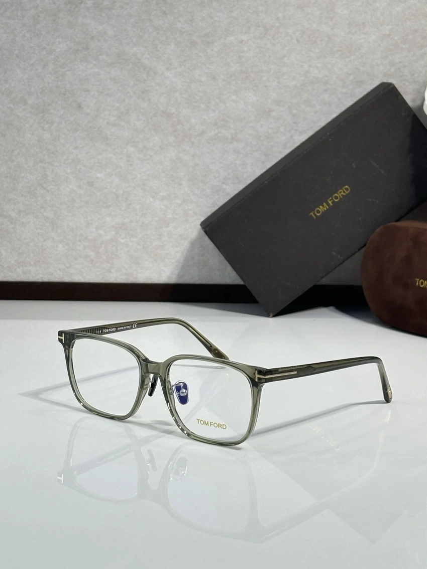 Authentic Tom Ford TF5558 Spectacle Frames – Tom Ford Prescription Glasses For Men | Retail Optical Partner