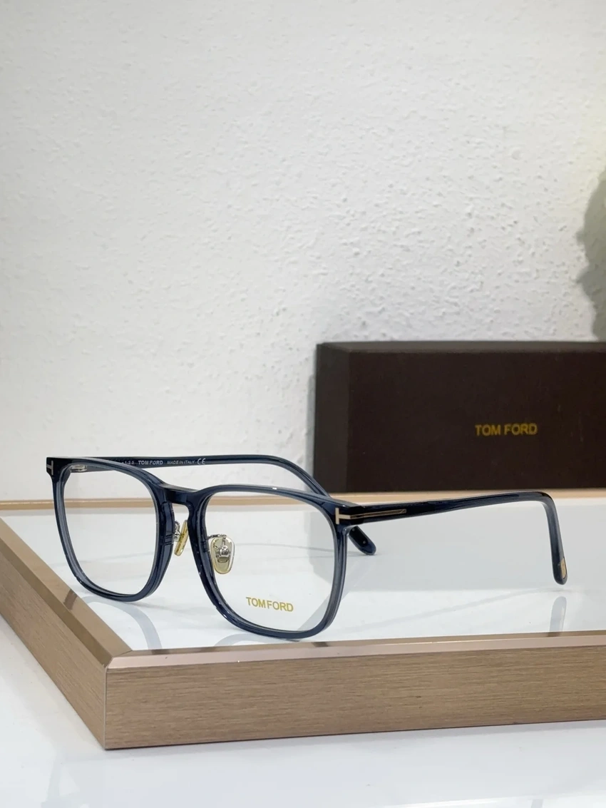Luxury Tom Ford TF5699 Spectacle Frames – Tom Ford Men Reading Glasses | Bulk Distributor