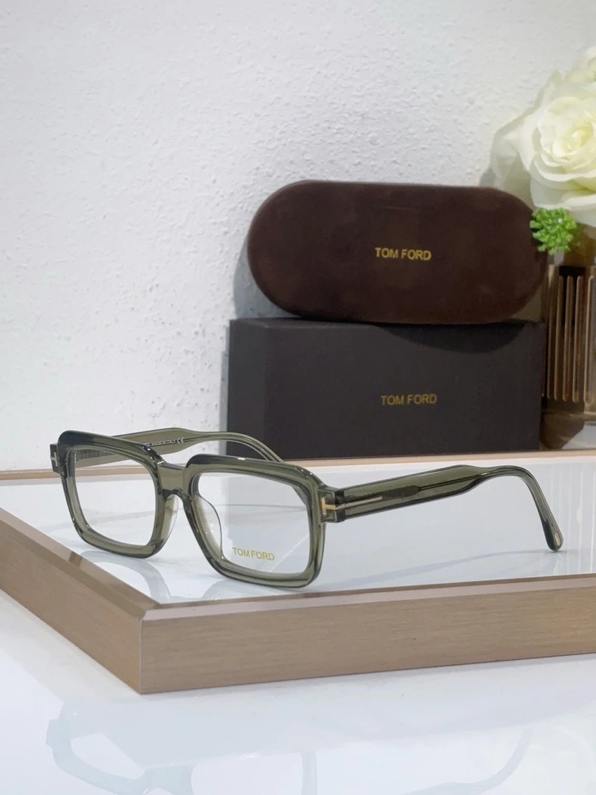 High-Quality Tom Ford TF5711 Spectacle Frames – Tom Ford Glasses Grey | Wholesale Distributor