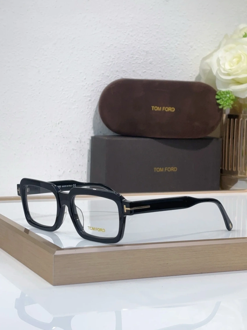 High-Quality Tom Ford TF5711 Spectacle Frames – Tom Ford Glasses Grey | Wholesale Distributor