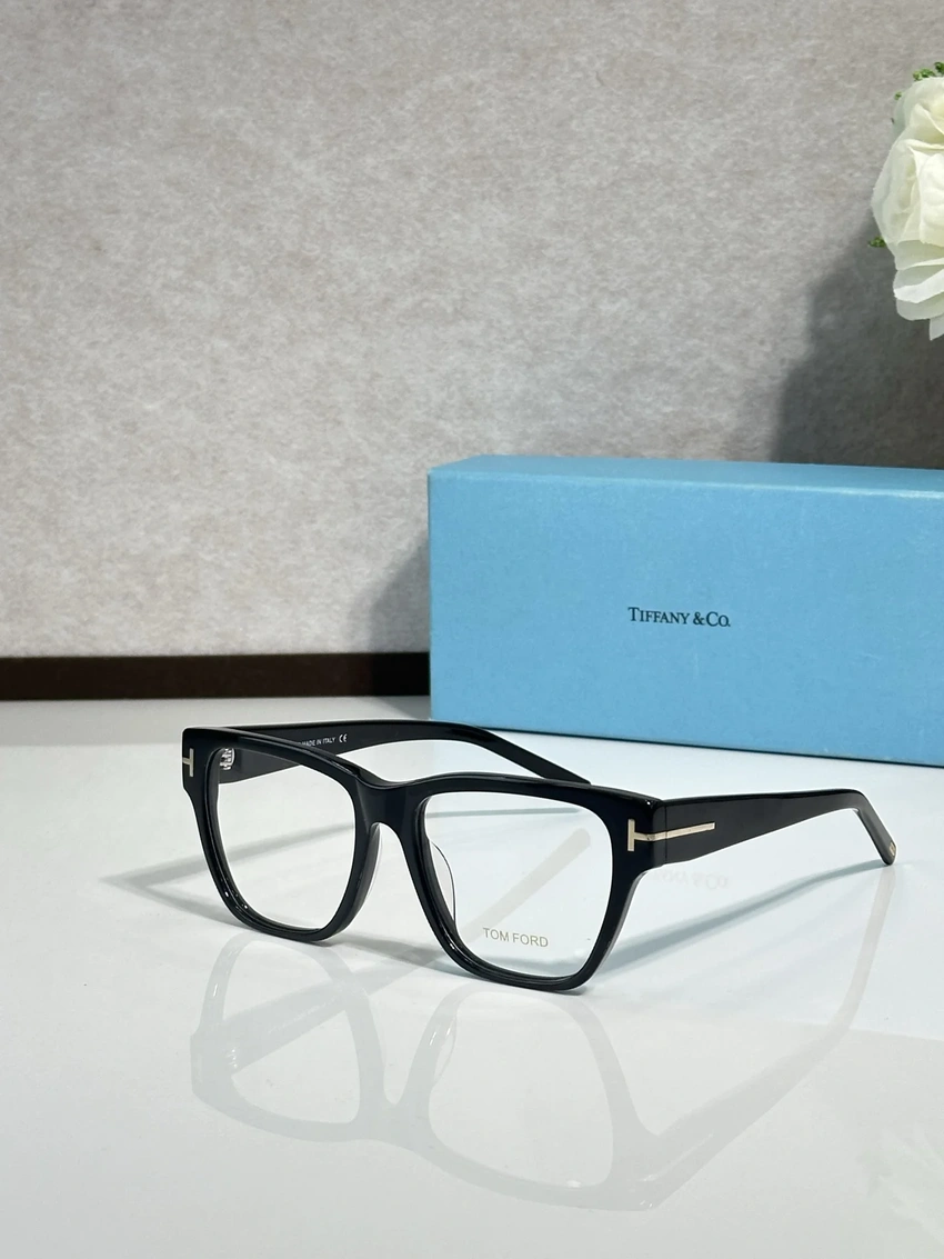 Premium Tom Ford TF5745 Eyeglasses – Tom Ford Optical Frames Men | Bulk Distributor