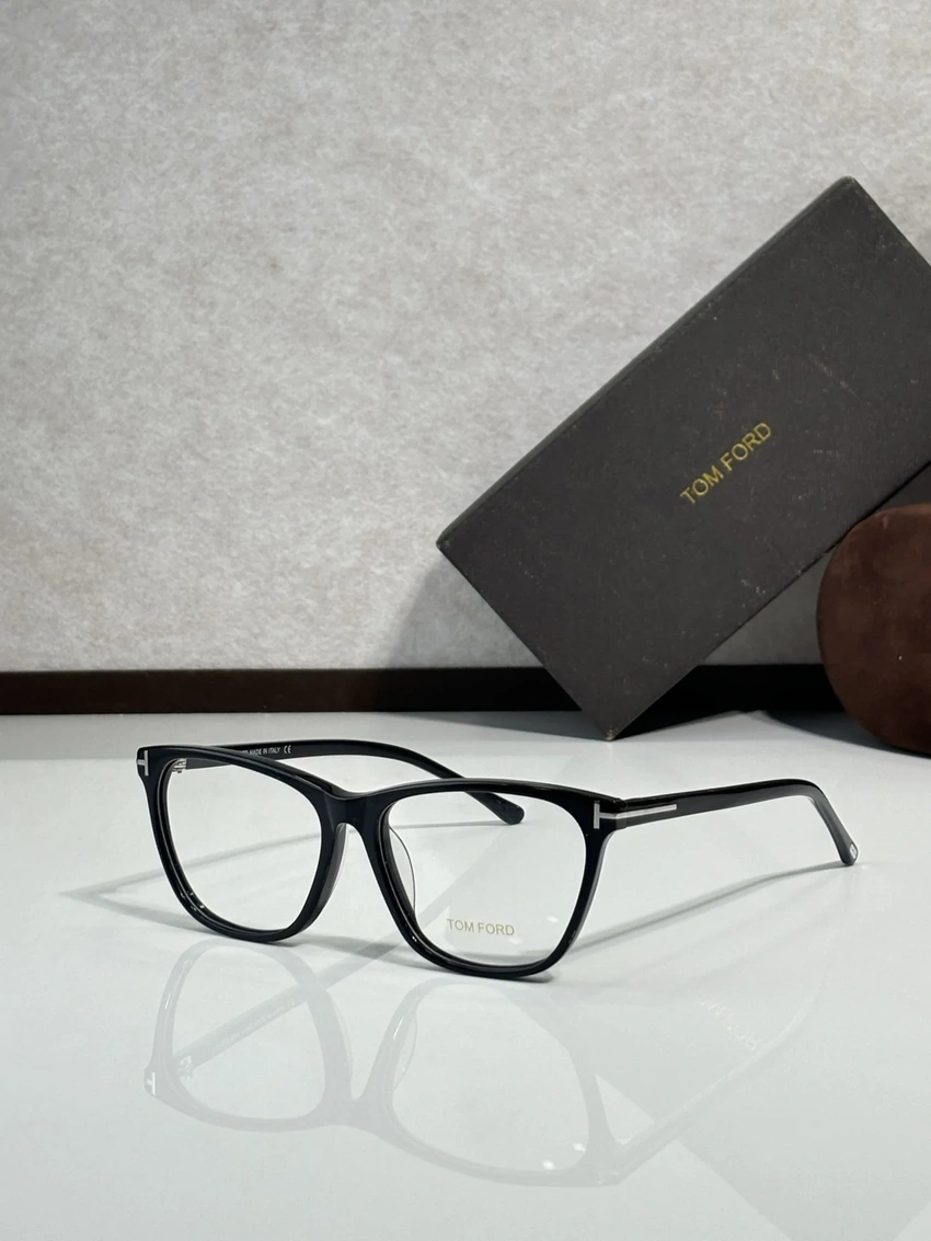 Wholesale Tom Ford TF5762 Spectacle Frames – Designer Eyeglasses Tom Ford | Wholesale Optician Supply