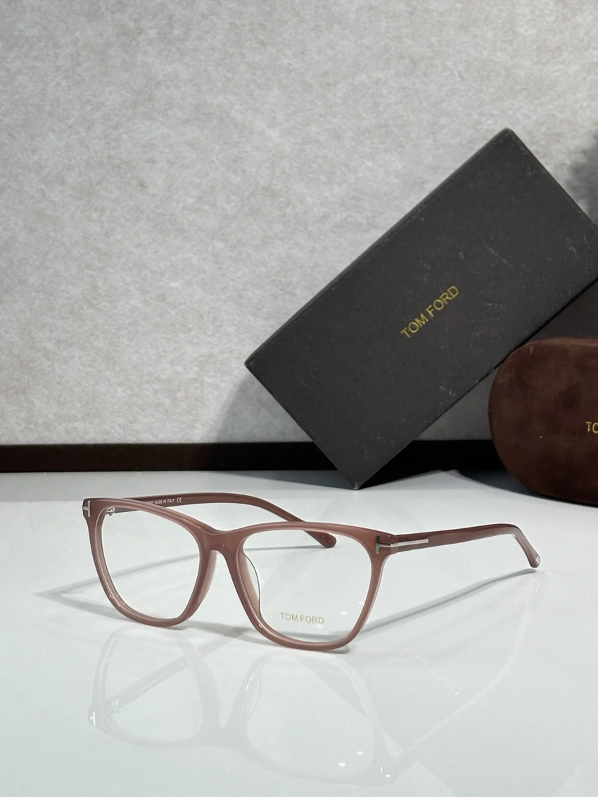 Authentic Tom Ford TF5762 Eyewear – Replica Tom Ford Eyeglasses | Bulk Distributor