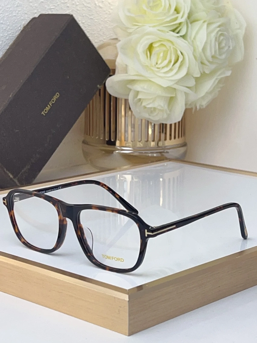 High-Quality Tom Ford TF5806 Spectacle Frames – Tom Ford Designer Glasses | B2B Optical Supplier